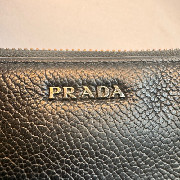 Prada wallet - Picture 3 of 9